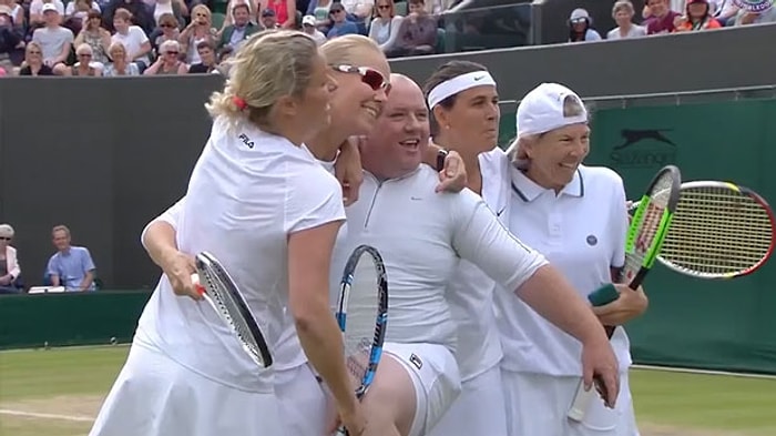 Clijsters, Kendisini Eleştiren Seyirciye Etek Giydirip Korta Çıkardı