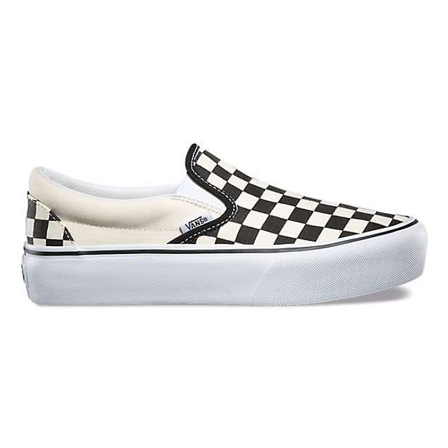 2. Dönemin en popüler markalarından Vans de klasik modellerine kalın platformlar ekliyor.