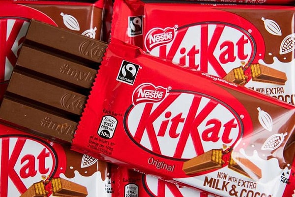 4. Наполнение между вафлями KitKat на самом деле остатки Milky Way.