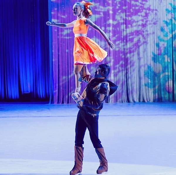 9. Известно также, что Екатерина обожает фигурное катание. Она даже участвовала в международном шоу танцев на льду в Париже и заняла там второе место