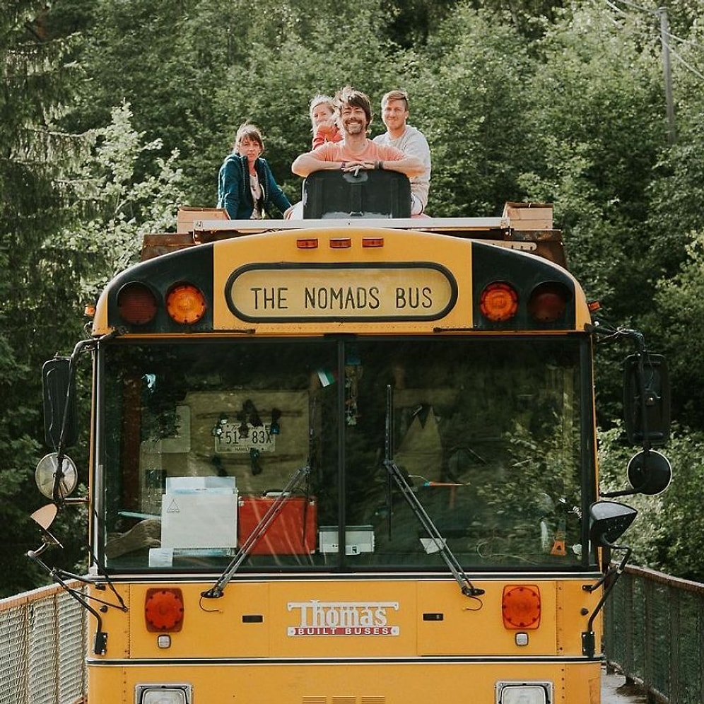 Eski Bir Amerikan Okul Otobüsünü Tekerlekli Hostele Çeviren Gezgin Aile 🚌🌎