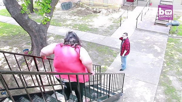 3. Раньше Моника ела без остановки весь день.