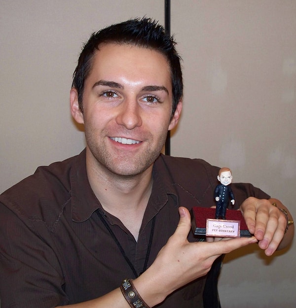 9. Мико Хьюз - фильм "Кладбище домашних животных"