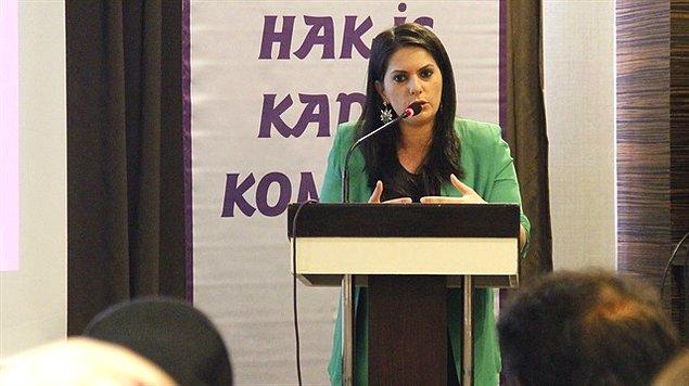 Jülide Sarıeroğlu, 1991'de görevden ayrılan İmren Aykut'tan bu yana, Çalışma Bakanlığı'na atanan ilk kadın oldu.