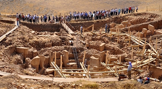 Çalışmalar nedeniyle yakın zamanda bölgeyi ziyaret edecekler alana ne yazık ki alınmayacak. Müzeleri ziyaret edenler ise kazı alanında yer alan eserlerin imitasyonlarını görebilecek.