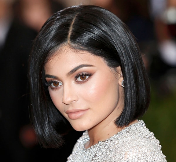 5. Недавно открыли восковую фигуру Кайли Дженнер: на фото ее копия или она сама?