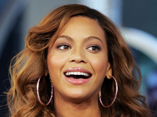 1. Если говорить начистоту, с восковыми фигурами Бейонсе что-то определенно не так.