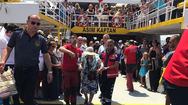 Kos Adası'nda mahsur kalan ve yaralanan Türk vatandaşlarını Bodrum'a getirmek için bugün feribot seferleri düzenlendi. Toplamda 385 kişi Bodrum'a ulaştı.