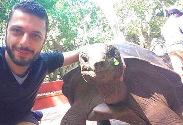 11. 157 yaşındaki bu kaplumbağa da gülümsemeyi bırakmayanlardan 😊
