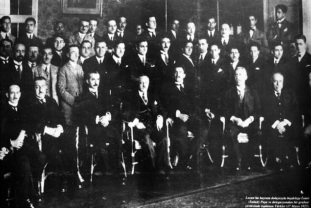 23 Nisan 1923'te yeniden başlayan görüşmelerde bu defa gergin İngiliz siyasetçisi Lord Curzon'un yerini daha ılımlı olan Rumbold almıştı.