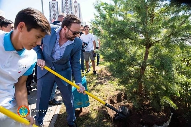 Nicolas Cage, şu sıralar 13. Eurasia Uluslararası Film Festivali için Astana, Kazakistan'da.