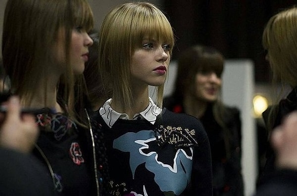 10. Ее история кажется сказкой, однако иногда жизнь дает особый шанс даже девочками из бедных российских семей, и они становятся мировыми знаменитостями.