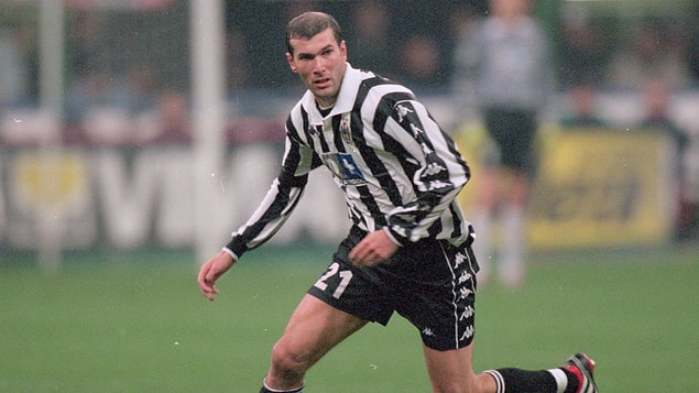 2. Zinedine Zidane - 200 milyon Euro