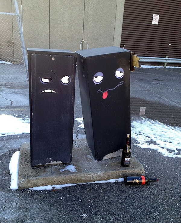 11. Когда кто-то из ваших друзей уже пьян, а вы еще нет