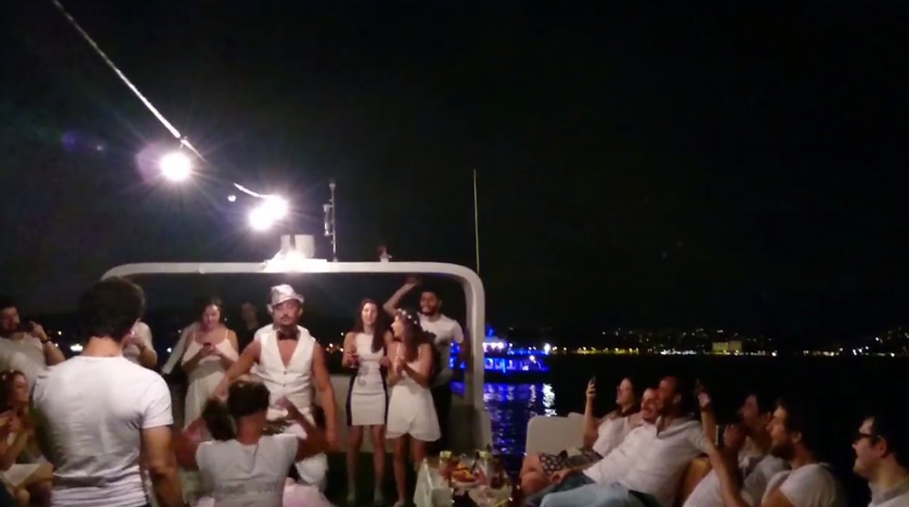 Gelin'in Bekarlığa Veda Partisinde Damattan Özel Dans Şovu