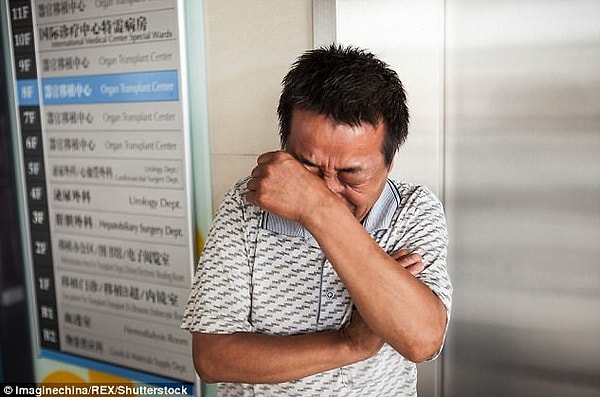 3. Малышку отправили к бабушке и дедушке, которые живут в отдаленной провинции Синьцзян на западе Китая.