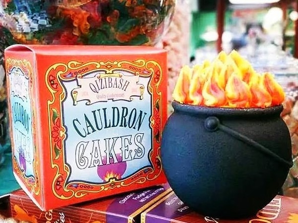 8. Вы — сдобный котелок!