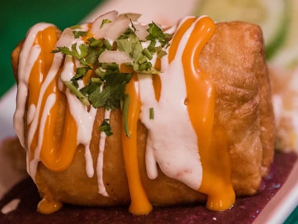 8. Чимичанга дословно переводится с испанского как "штуковина".