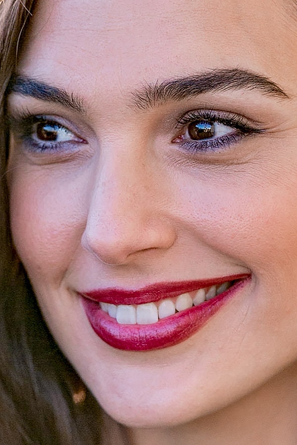 12. Галь Гадот