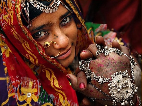 Я хочу называть мужа по имени! Борьба индийских женщин за банальное право