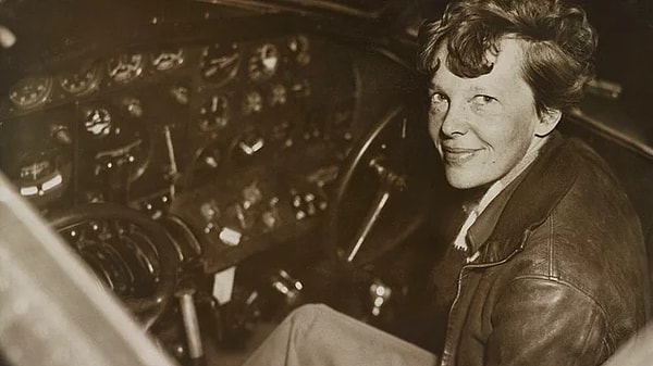 8. Амелия Эрхарт