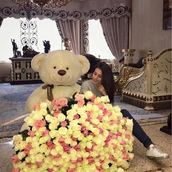 19. Мноооооого цветов и игрушки!