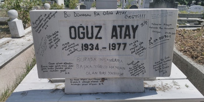 Kelimeler, Mezar Taşlarında... Oğuz Atay'ın Karalama Defterine Dönen Mezar Taşı