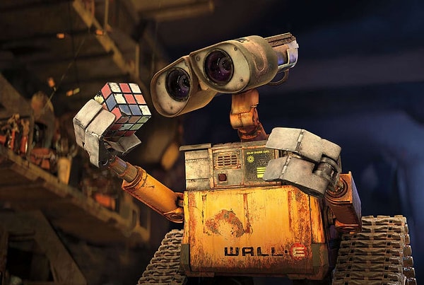 10. Кстати, ВАЛЛ-И (WALL-E) назвали в честь Диснея, чье полное имя было - Уолт Элиас Дисней