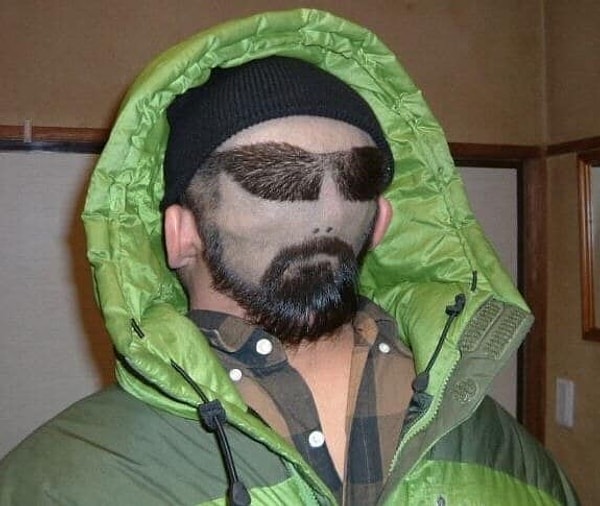 11. - Сделайте так словно у меня лицо на затылке.  - Ни слова больше...