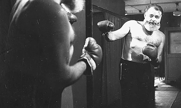 14. Мужество - это благодать под давлением.