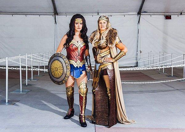 34. Wonder Woman ve Kraliçe Hippolyta