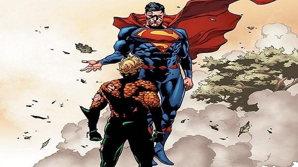 9. Güçlerini kıyaslamak pek doğru olmasa da olası bir karşılaşmada Superman'e DC evreninde en çok dayanabilecek kahramanlardan biridir. Superman'in kriptonite olan zayıflığını düşündüğümüzde Aquaman'in herhangi bir maddeye karşı zayıflığı yoktur.