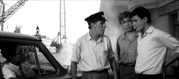 2. Коренные москвичи немного страдают географическим кретинизмом.