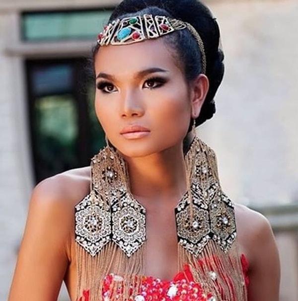 9. Пожалуй, в мире нет больше такой удивительной истории о таком ошеломительном успехе