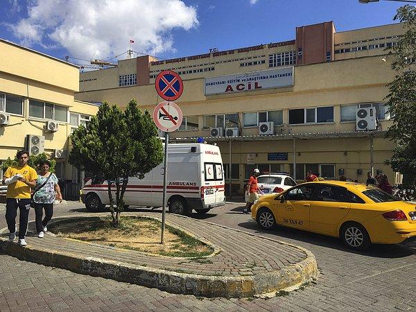 DHA'nın aktardığı bilgiye göre çarpmanın etkisiyle yola savrulan çocuk, polisler tarafından aynı zırhlı araç ile hastaneye kaldırıldı ancak hayatını kaybetti.