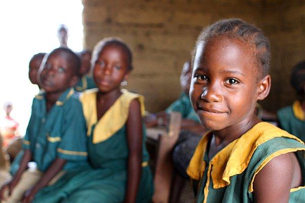 Ne yazık ki, çoğumuzun ilk defa varlığından haberdar olduğumuz Malavi’de, 4.6 milyon öğrenci ilköğretim eğitimine devam ederken, bu öğrencilerin yalnızca% 8'i ortaokul eğitimini tamamlayabiliyor.