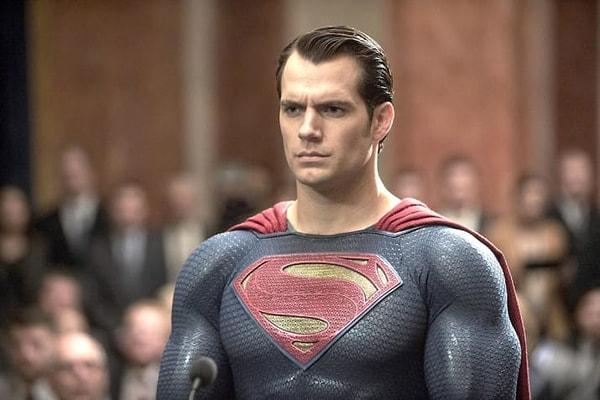Filmlerin Süpermen'i... gönlümüzün canı ciğeri Henry Cavill.