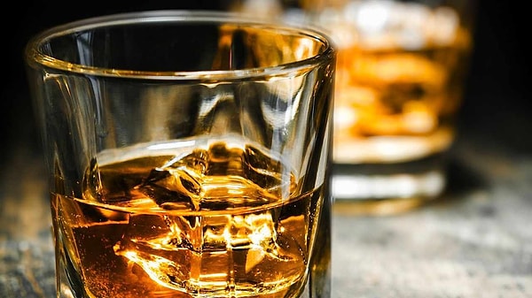 12. Алкоголь перед выступлением успокоит нервы, но может сделать из вас плохого рассказчика.