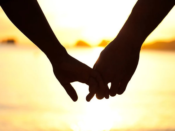 1. По вашему мнению, любовь...