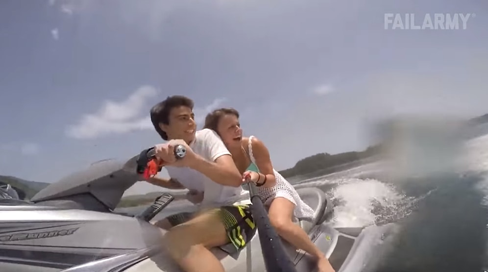 Sıcakların Artmasıyla Kendilerini Su Kenarlarına Atan İnsanların Dumura Uğradıkları Anlar