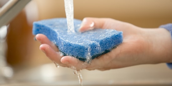 10 неожиданных способов применения губок для мытья посуды