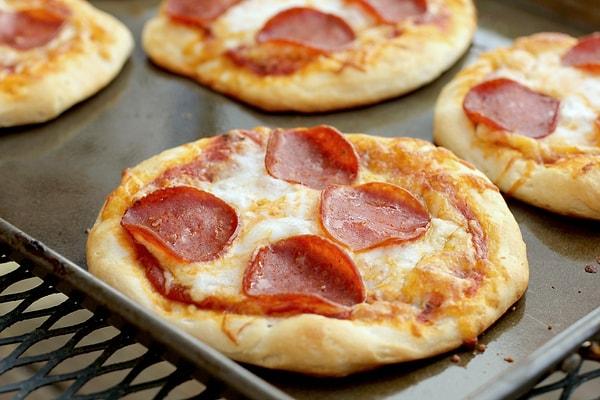 5. Mini pizzaları sadece pastanelerde mi bulabileceğinizi düşünüyorsunuz?