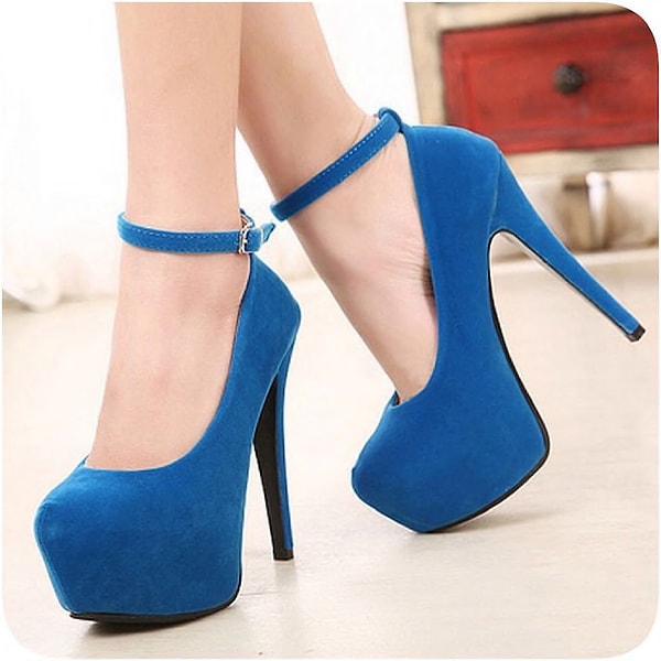 6. Если у вас нет времени на действия, описанные в предыдущем пункте, вам поможет скотч или лейкопластырь телесного цвета