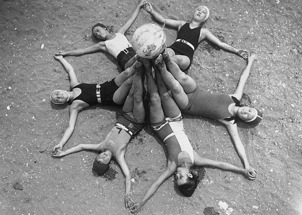 4. Что они делают, остаётся только догадываться...