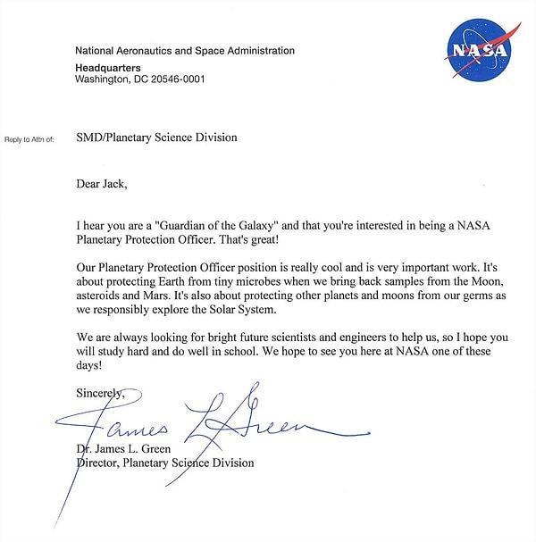 Tabii bu mektuba NASA'nın cevap vereceğini de kimse beklemiyordu. NASA'nın küçük çocuğun hevesine olan ilgisi ve alakası insanlarda güzel bir tebessüme yol açtı.☺