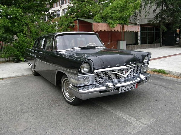 14. А этот автомобиль в великолепном состоянии был замечен в Болгарии в 2014 году.