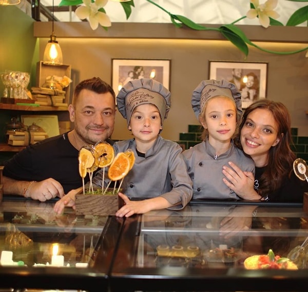 8. В общем, бизнес звездных супругов процветает