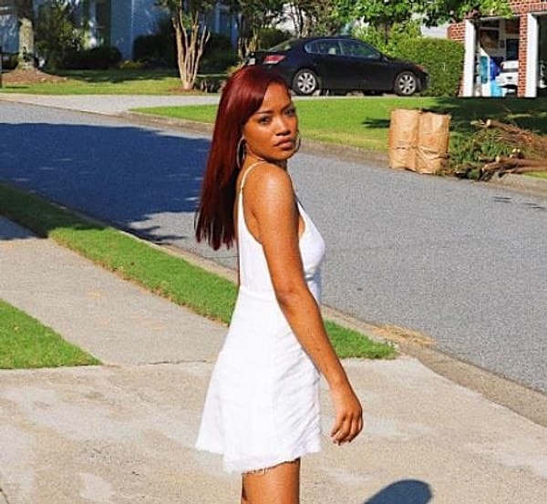 7. Звёзды могут сделать несколько фото в разных нарядах в один день