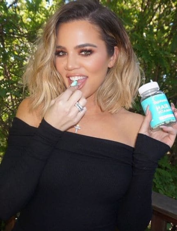 10. Если вы видите звезду с продуктом на фото, а под фото он отмечен хэштегом, то контент 100% спонсорский