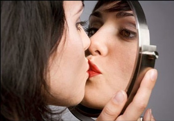 9. Как вы относитесь к самовлюбленным людям?